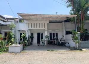 Dijual Rumah Kopo Margahayu lokasi di ",
          price: `950000000`,
          currency: `IDR`
    };


    let pageData = {
        viewPhoneModalField: , tersedia melalui melalui situs Lamudi
