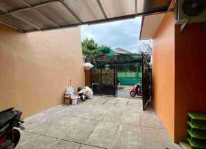 Dijual Rumah KostSetu Cipayung 25 Kamar ROI Bagus Pasti Untung Cipayung Kost Jakarta Timur lokasi di bambu-apus-1, tersedia melalui melalui situs Lamudi