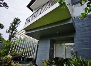 DIJUAL RUMAH LuxuryDi Lokasi Elite Komplek SETRA DUTA Akses Mudah ke TOL PASTEUR dan SARIJADI Bandung lokasi di sarijadi, tersedia melalui melalui situs Lamudi