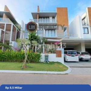 Dijual Rumah Mewah di Citraland Megah 3 Lantai di Batam Centre , tersedia melalui melalui situs Rumah123