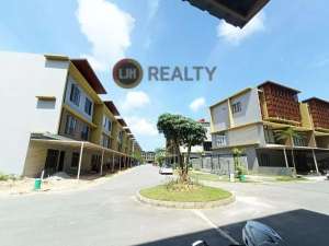 Dijual Rumah Mewah di The Icon Central Batam Kota lokasi di Batam Kota, tersedia melalui melalui situs Olx