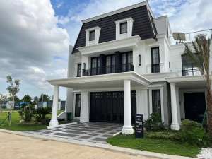 DIJUAL RUMAH MEWAH LEXINGTON CLUSTER CASPIAN CITRALAND PALEMBANG lokasi di Ilir Barat II, tersedia melalui melalui situs Olx