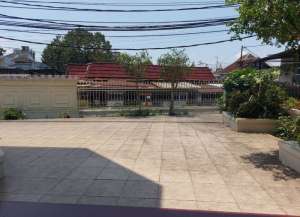 DIJUAL RUMAH MEWAH LOKASI STRATEGIS HALAMAN LUAS DI AREA SETIABUDI BANDUNG UTARA DEKAT KAMPUS UPI UNPAS NHI. lokasi di sukasari, tersedia melalui melalui situs Lamudi