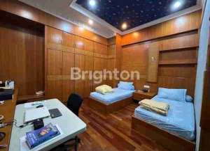 DIJUAL RUMAH MEWAH POSISI HOOK DI MEDAN lokasi di ",
          price: `10800000`,
          currency: `IDR`
    };


    let pageData = {
        viewPhoneModalField: , tersedia melalui melalui situs Lamudi