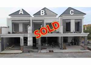 Dijual Rumah Minimalis Baru Gress Di Galaxy Bumi Permai Araya 2 Surabaya Type American Classic Modern Mewah Double Way lokasi di ",
          price: `3500000000`,
          currency: `IDR`
    };


    let pageData = {
        viewPhoneModalField: , tersedia melalui melalui situs Lamudi