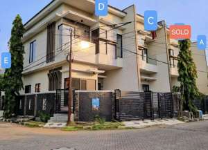 DIJUAL RUMAH MULYOSARI PRIMA UTARA SURABAYA RON.A2844 lokasi di kalisari, tersedia melalui melalui situs Lamudi