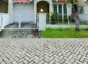 Dijual Rumah Murah di Villa Valensia Surabaya Barat lokasi di ",
          price: `2500000000`,
          currency: `IDR`
    };


    let pageData = {
        viewPhoneModalField: , tersedia melalui melalui situs Lamudi