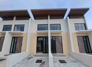 Dijual Rumah Murah Modern Minimalis di Surabaya Fasilitas Lengkap Paling Recomended lokasi di ",
          price: `404000000`,
          currency: `IDR`
    };


    let pageData = {
        viewPhoneModalField: , tersedia melalui melalui situs Lamudi