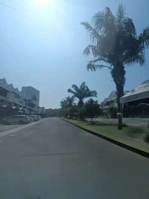 DIJUAL RUMAH MURAH SIAP HUNI JALAN KEMBAR NIRWANA EKSEKUTIF RUNGKUT DKT MERR lokasi di Rungkut, tersedia melalui melalui situs Olx