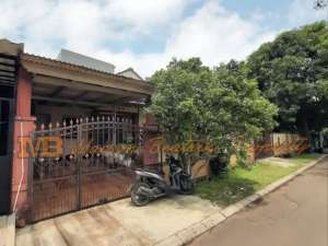 DIJUAL RUMAH NYAMAN LOKASI STRATEGIS DI KENCANA LOKA SEKTOR 12 - BSD lokasi di Serpong, tersedia melalui melalui situs Olx