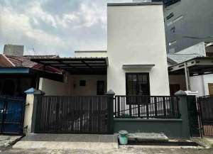 DIJUAL RUMAH RENOV DI CLUSTER CATALINA, GADING SERPONG lokasi di medang, tersedia melalui melalui situs Lamudi