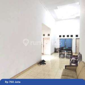 Dijual Rumah Semi Furnish Ditengah Kota, Murah Di Jl. Sudirman - Pekanbaru , tersedia melalui melalui situs Rumah123