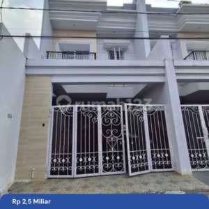 Dijual Rumah Semi Furnish Rawamangun , tersedia melalui melalui situs Rumah123