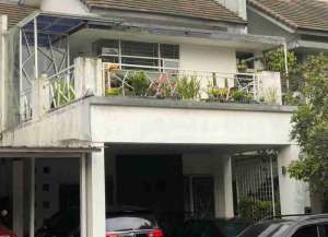 Dijual Rumah siap huni di Perumahan The Address jalan leuwih nanggung tapos Depok lokasi di ",
          price: `1400000000`,
          currency: `IDR`
    };


    let pageData = {
        viewPhoneModalField: , tersedia melalui melalui situs Lamudi