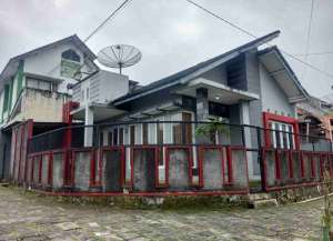 DIJUAL RUMAH SIAP HUNI DI KOTA MAGELANG DEKAT RINDAM lokasi di ",
          price: `0`,
          currency: `IDR`
    };


    let pageData = {
        viewPhoneModalField: , tersedia melalui melalui situs Lamudi
