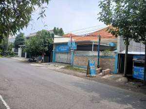 Dijual Rumah Tinggal Gayungsari Barat Surabaya lokasi di Gayungan, tersedia melalui melalui situs Olx