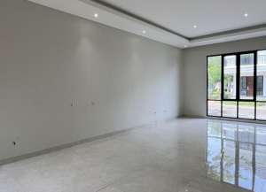 Dijual Rumah Vanya Park Cluster Azura BSD City lokasi di ",
          price: `3100000000`,
          currency: `IDR`
    };


    let pageData = {
        viewPhoneModalField: , tersedia melalui melalui situs Lamudi