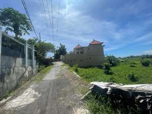 DIJUAL TANAH MURAH LINGKUNGAN VILLA DI CANGGU lokasi di Pererenan, tersedia melalui melalui situs Olx