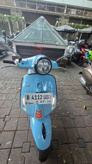 Jual bekas Dijual Vespa Primavera 2023 Biru Oligarki,lokasi di Bekasi Barat