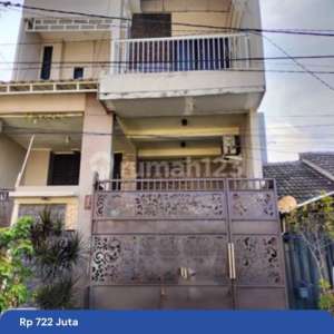 Dijual Via Lelang Rumah Dua Lantai Medokan Ayu Utara , tersedia melalui melalui situs Rumah123