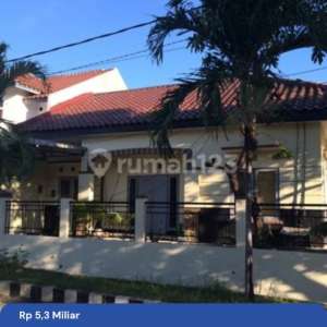 Dijual Via Lelang Rumah Hook Purimas Taman Pecatu Rrungkut Surabaya , tersedia melalui melalui situs Rumah123