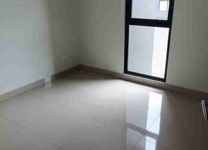 Dijualdisewakan rumah di cluster regia residence kawasan Summarecon crown gading bekasi lokasi di ",
          price: `1950000000`,
          currency: `IDR`
    };


    let pageData = {
        viewPhoneModalField: , tersedia melalui melalui situs Lamudi