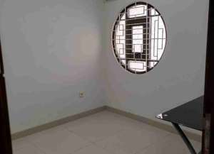 DISEWA CEPAT RUMAH SEMI FURNISHED KAMAR 5 DI GREEN LAKE CITYCLUSTER EAST ASIA lokasi di gondrong, tersedia melalui melalui situs Lamudi