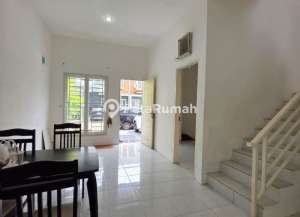 DISEWA VILLA JALAN MERCI RAYA KOMPLEK MEDAN RESORT CITY CLUSTER AMSTERDAM TYPE RODEN-DAERAH JOHOR lisa lokasi di ",
          price: `31000000`,
          currency: `IDR`
    };


    let pageData = {
        viewPhoneModalField: , tersedia melalui melalui situs Lamudi