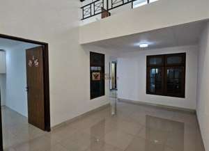 Disewakan Rumah 1,5 Lantai Jelambar Kav. PolriDekat Central Park, TrisaktiBebas Banjir lokasi di grogol-petamburan, tersedia melalui melalui situs Lamudi