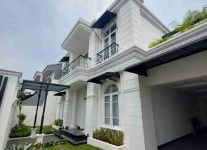 DISEWAKAN RUMAH BAGUS 2LANTAI BARU RENOVASI TOTAL KOMPLEK GUDANG PELURU TEBET JAKSEL. lokasi di kebon-baru, tersedia melalui melalui situs Lamudi