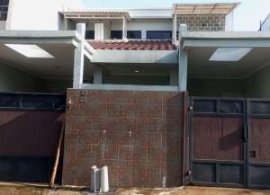 Disewakan Rumah Luas Kondisi Bagus di Nusaloka BSD lokasi di cisauk, tersedia melalui melalui situs Lamudi