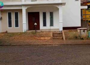 Disewakan rumah luas murah siap huni di legenda wisata lokasi di ",
          price: `65000000`,
          currency: `IDR`
    };


    let pageData = {
        viewPhoneModalField: , tersedia melalui melalui situs Lamudi