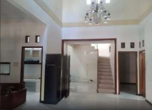 Disewakan Rumah Mewah 2 Lantai Siap Huni Di Baturan Colomadu lokasi di colomadu, tersedia melalui melalui situs Lamudi