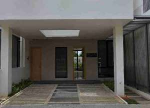 Disewakan Rumah Mewah di Cikarang Jababeka bekasi lokasi di ",
          price: `170000000`,
          currency: `IDR`
    };


    let pageData = {
        viewPhoneModalField: , tersedia melalui melalui situs Lamudi