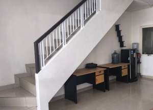 Disewakan Rumah Rapih Siap Huni di Golf Lake Residence Jakarta Barat lokasi di cengkareng, tersedia melalui melalui situs Lamudi