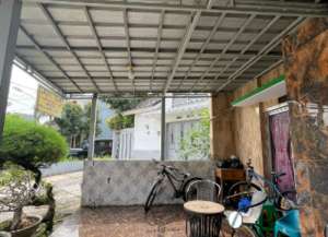 disewakan rumah siap huni 200 meter ke halte bus way puri beta 2 cileduk tangerang lokasi di larangan-3, tersedia melalui melalui situs Lamudi