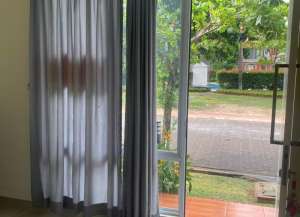 Disewakan Rumah uk 7x8 di Cluster Malibu By Rumah Chinida Dw lokasi di ",
          price: `48000000`,
          currency: `IDR`
    };


    let pageData = {
        viewPhoneModalField: , tersedia melalui melalui situs Lamudi