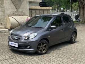 Jual bekas DP Minim Honda Brio Satya 1.2 E Bensin-MT 2016 Abu-abu LSO,lokasi di 