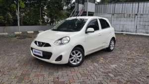 Jual bekas DP MURAH Nissan March 1.2 L Bensin-AT 2012 UME,lokasi di 