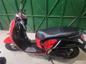 Jual bekas Dp1jt 3thn780rb Scoopy merah hitam 2021 Gbm bisa tunai atau kredit,lokasi di Berbah