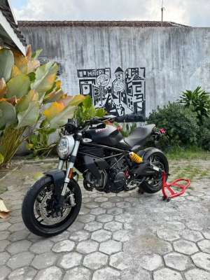 Jual bekas Ducati Monster 797 ABS Full Paper Modif Hedon,lokasi di Umbulharjo