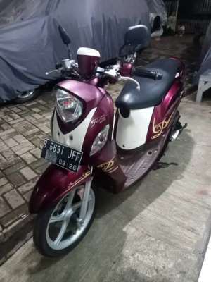 Jual bekas Fino 125cc 2016 pajak hidup,lokasi di Cikupa