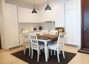 FOR SALE MODERN 2 BEDROOMS LA MAISON APARTMENT BARITO, SOUTH JAKARTA. FULLY FURNISHED lokasi di kebayoran-baru, tersedia melalui melalui situs Lamudi