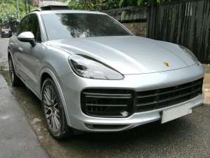 Jual bekas FOR SALE PORSCHE CAYENE E HYBRID,lokasi di 