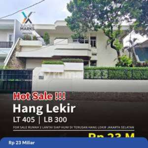 For Sale - Rumah Siap Huni Di Terusan Hang Lekir, Jakarta Selatansuper Rare Rumah Di Lokasi Elite Ini Jarang Sekali Dijual 4 Kamar Tidur 3 Kamar Mandi Lt 405 MLb 300 M 2 Lantaitaman DepanBelakang Garasi 1 MobilCarport 2 Mobil Listrik 6600 Wa , tersedia melalui melalui situs Rumah123