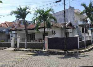 For Sale Rumah Panjang Jiwo Permai Surabaya lokasi di ",
          price: `2200000000`,
          currency: `IDR`
    };


    let pageData = {
        viewPhoneModalField: , tersedia melalui melalui situs Lamudi