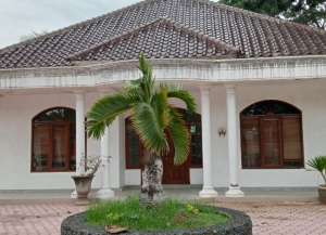 For Sale Rumah Style Klasik EropaGlagah, Banyuwangi lokasi di bakungan, tersedia melalui melalui situs Lamudi