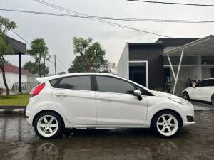 Jual bekas Ford Fiesta 2013 Bensin,lokasi di 
