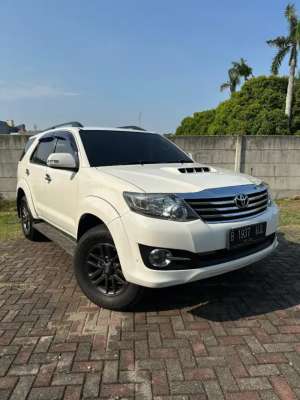 Jual bekas Fortuner G VNT 2015 Matic Diesel,lokasi di 