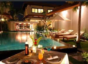GOOD DEAL VILLA KOMPLEK VIEW LAUT - 7 UNIT VILLA, 8 RUANGAN SPARESTORAN GOA GONG JIMBARAN JWQU lokasi di jimbaran, tersedia melalui melalui situs Lamudi